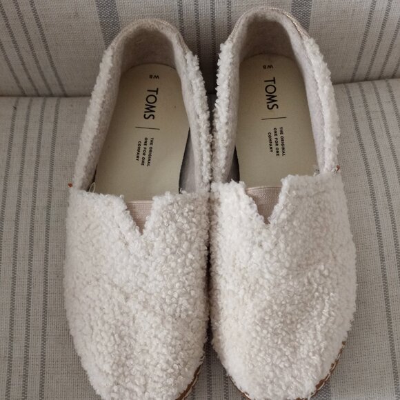 'TOMS' ALPERGATA Size 8 Faux Shearling Flats EUC - Picture 14 of 16